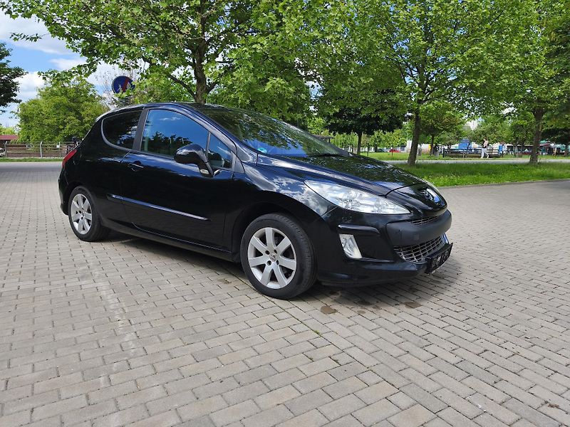 Peugeot 308 1.6 16v Platinum - fotka 12 z 21