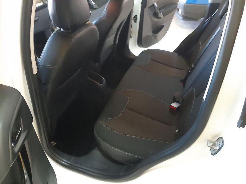 Citroën C3 1.4 i KLIMA - fotka 15 z 20