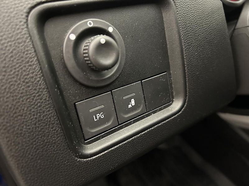 Dacia Duster 1.0 TCe Comfort - fotka 9 z 22