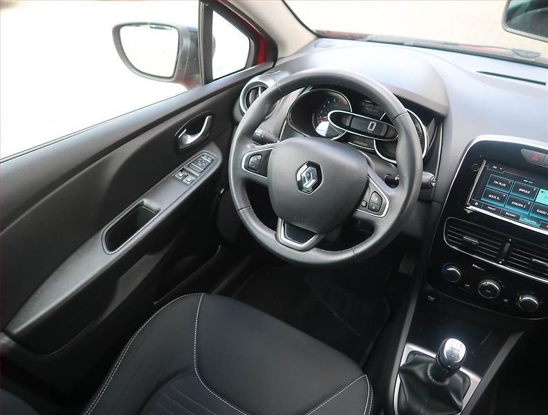 Renault Clio (2017) Limited 1.2 16V, Serv.kniha - fotka 7 z 13