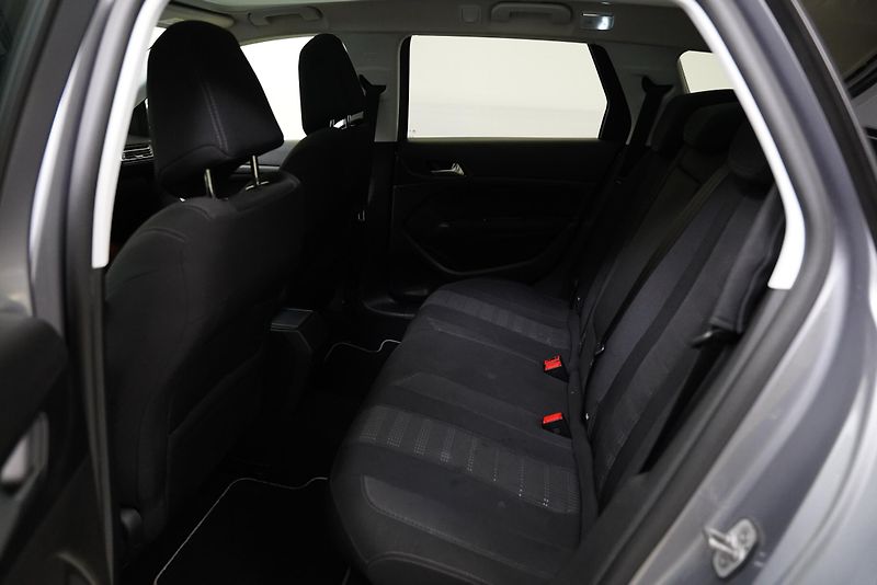Peugeot 308 - fotka 24 z 24
