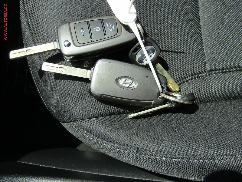 Hyundai Tucson (2020) 1.6 T-GDi, ČR, LED, výhřev - fotka 24 z 24