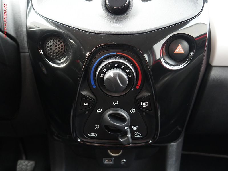 Peugeot 108 (2018) 1.2PT, Style - fotka 13 z 15