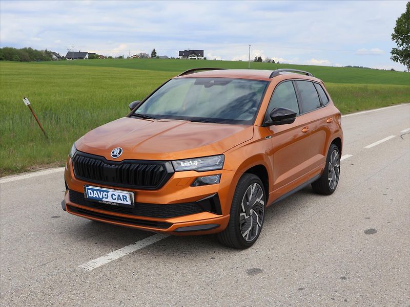 Škoda Karoq 2,0 TDI DSG Sportline 4x4 DPH - fotka 3 z 39