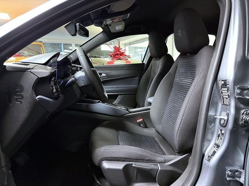 Alfa Romeo Junior (2026) Ibrida 1.2 Turbo Hybrid 145k * - fotka 7 z 16