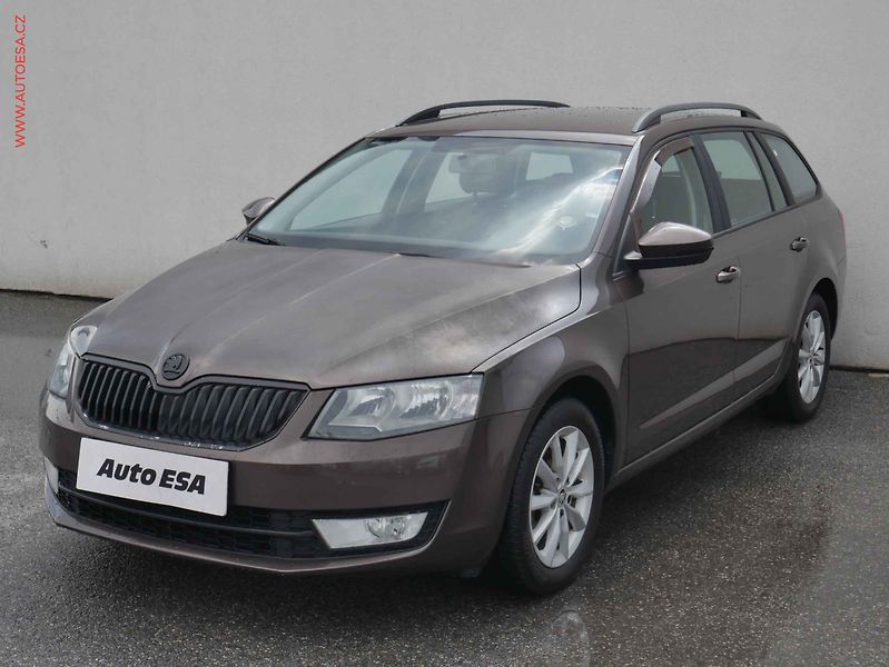 Škoda Octavia (2014) 1.2TSi, ČR, Ambition - fotka 3 z 15
