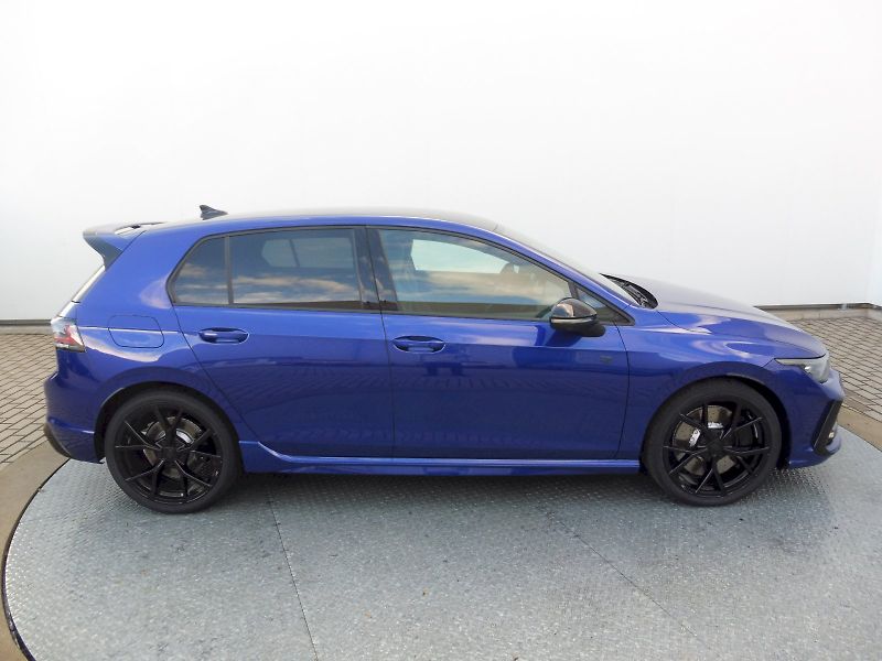 Volkswagen Golf (2026) R 2,0TSI 245 kW DSG - fotka 27 z 28