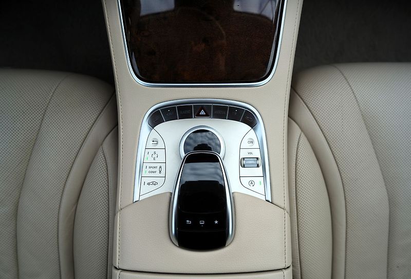 Mercedes-Benz Třídy S 350d Long 4Matic/AMG/ČR/DPH - fotka 32 z 41