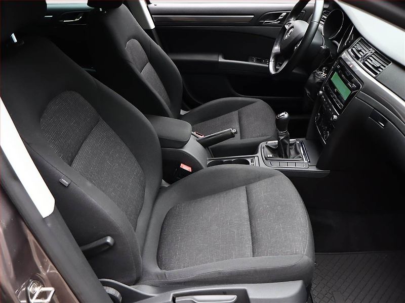 Škoda Superb (2013) Ambition 2.0 TDI, 4X4 - fotka 7 z 16