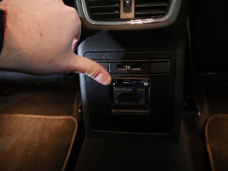 Škoda Octavia (2018) 2.0TDi, ČR, Style, LED - fotka 20 z 21