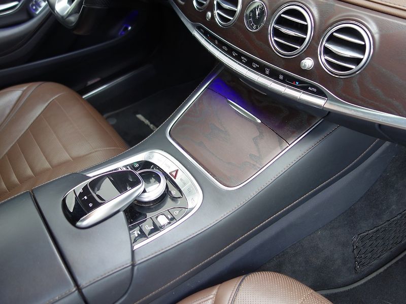 Mercedes-Benz Třídy S (2018) S560L*4M*AMG*EXCLUSIVE*MAX-VÝB - fotka 20 z 50
