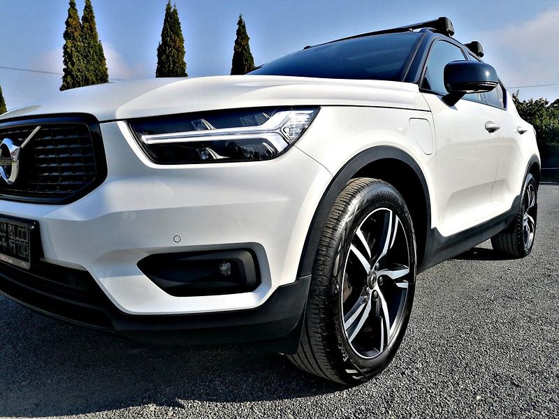 Volvo XC40 (2020) 1.5 T5 PHEV R-DESIGN 192kW - fotka 38 z 41