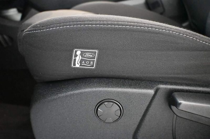 Ford S-MAX (2022) 2.0 LED ACC Tažné Webasto ECOB - fotka 30 z 34