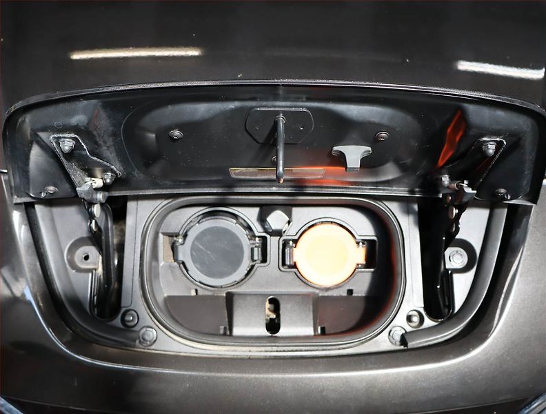 Nissan Leaf (2018) 40 kWh, SoH 87%, Automat - fotka 27 z 28