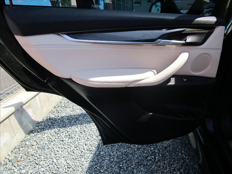 BMW X5 xDrive 30d M-Paket  ČR - fotka 50 z 70