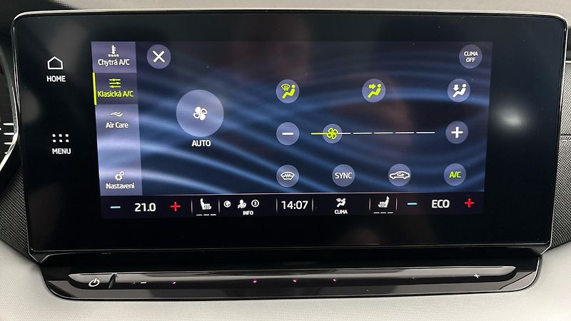 Škoda Octavia 1.4 TSI iV DSG Style Combi - fotka 23 z 25