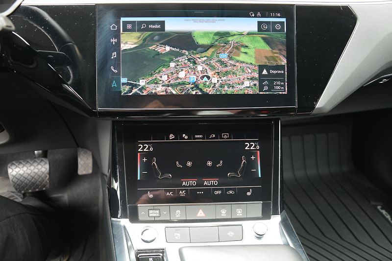 Audi e-tron (2022) 50 QUATTRO BUSSINES 1 Majitel - fotka 25 z 53