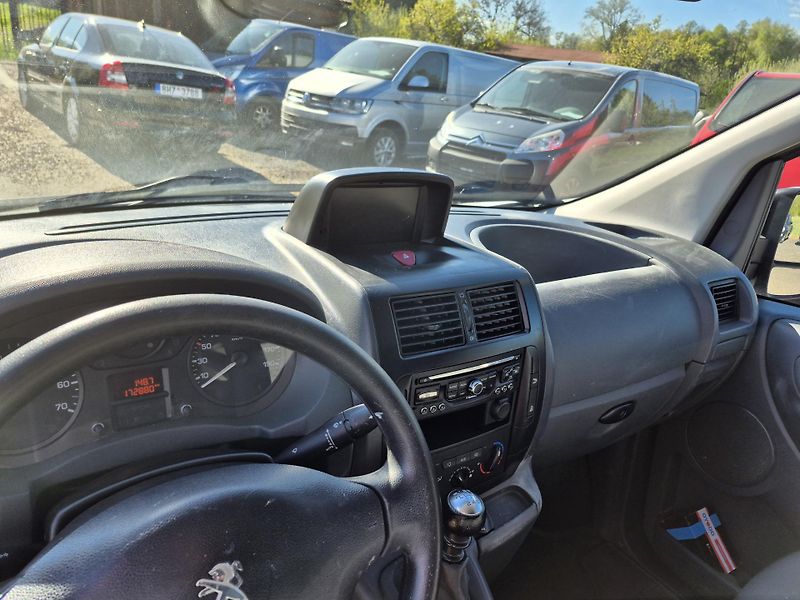 Peugeot Expert (2015) 2,0Hdi Long Zahrádka Tažné DPH - fotka 21 z 29