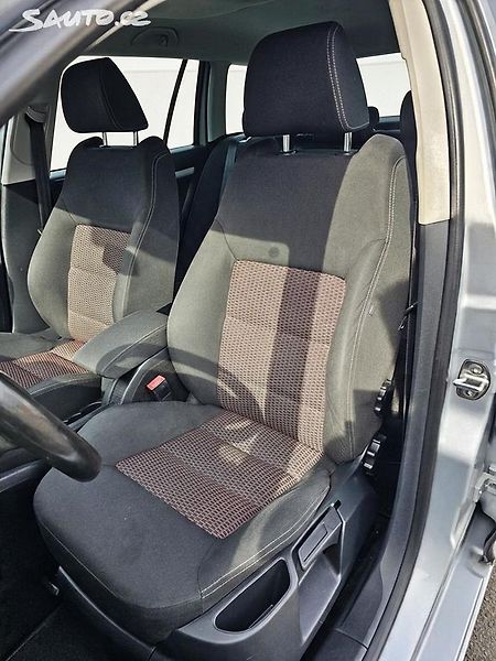 Škoda Octavia 1.2 TSI 77kW SPORT EDITION - fotka 12 z 32