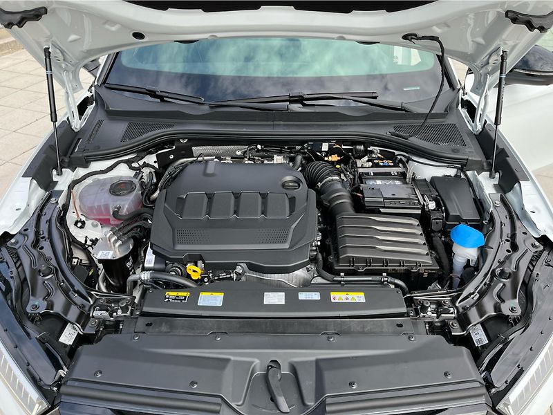 Škoda Superb 2.0TDI 142kW SPORTLINE 4X4 DSG - fotka 30 z 30