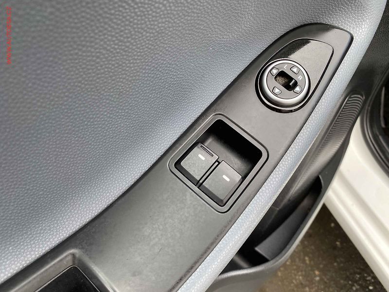 Hyundai i20 (2017) 1.2i, 2.maj,ČR, Family+ - fotka 13 z 16