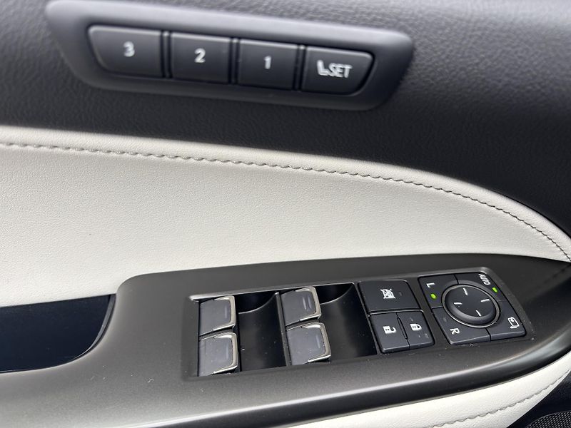 Lexus NX 350h (2024) 2.5HSD, 4x4, F-Sport top, ČR - fotka 14 z 21
