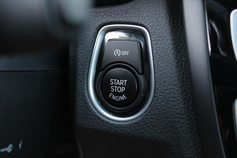 BMW Řada 4 420D xDrive 140kW M PAKET - fotka 17 z 27