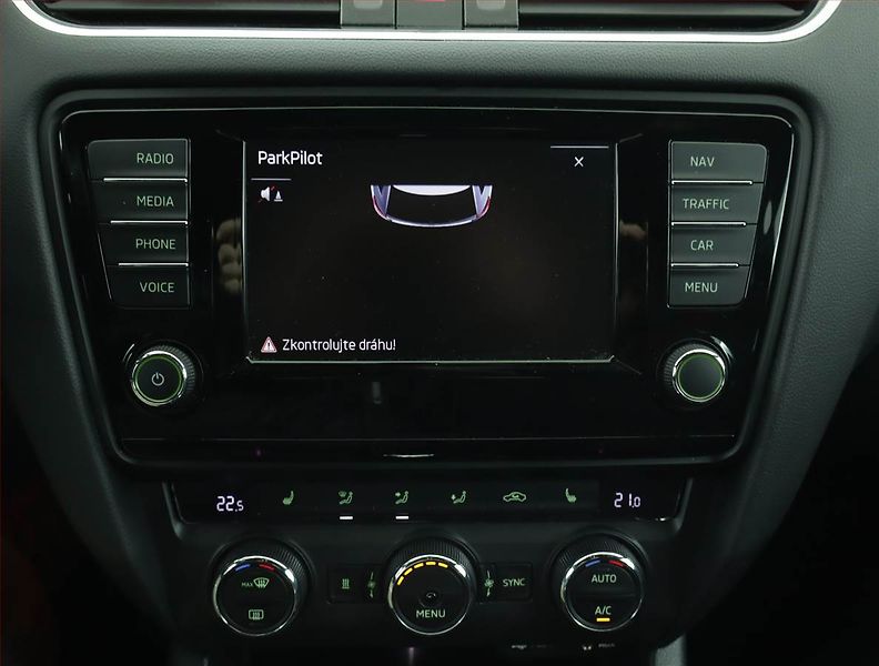 Škoda Octavia (2016) RS 2.0 TSI, Automat, Kůže - fotka 15 z 16