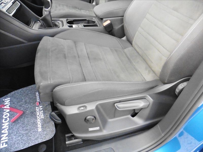 Volkswagen Touran 1,5 TSi Highline Navi - fotka 13 z 18