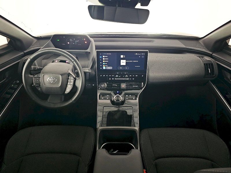 Toyota bZ4X (2025) 150kW PRESTIGE FWD - fotka 8 z 28