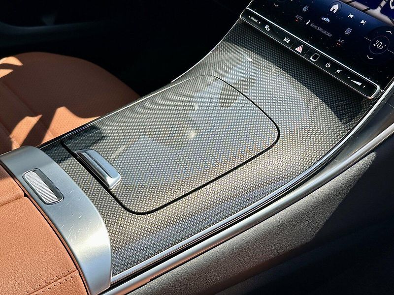 Mercedes-Benz GLC (2024) 200 4Matic Kupé AMG Line - fotka 14 z 27