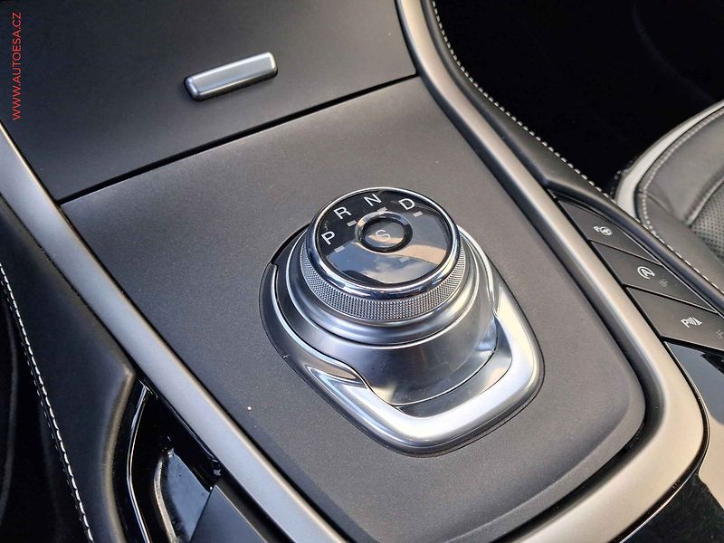 Ford S-MAX (2019) 2.0TDi 4x4, Vignale, AT, LED - fotka 16 z 18