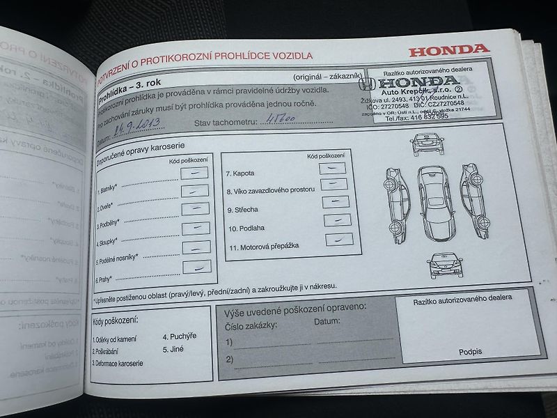 Honda Jazz (2010) 1.4 i-VTEC (73 kW) - fotka 29 z 31