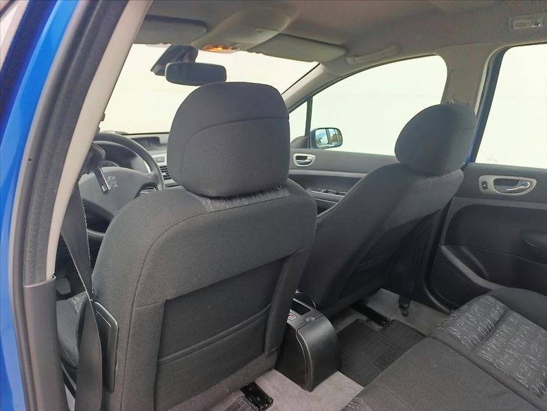 Peugeot 307 1,6 i Aut.klima Tažné zařízení - fotka 20 z 27