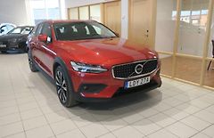 Volvo V60 Cross Country B4 AWD Tažné - fotografie inzerátu