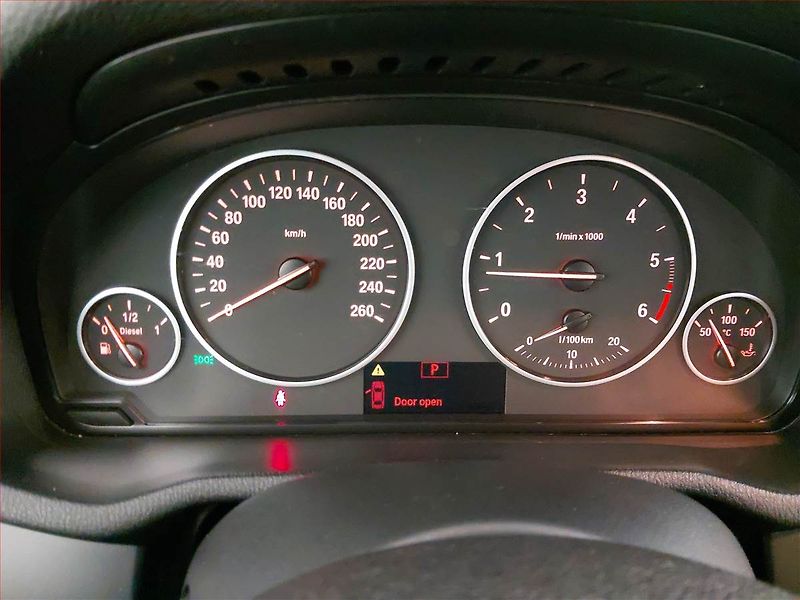 BMW X3 (2012) xDrive20d, 4X4, Automat - fotka 11 z 22