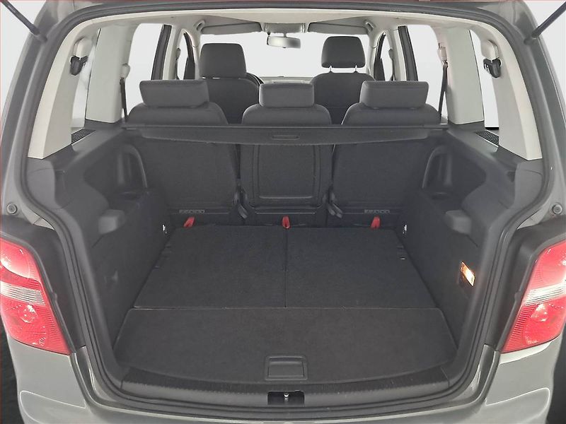 Volkswagen Touran (2005) 1.9 TDI, 7 míst, nová STK - fotka 13 z 15