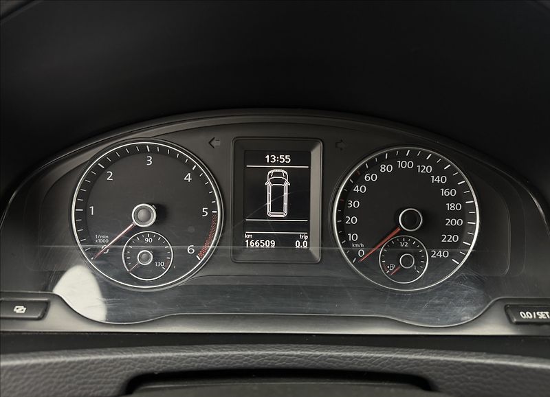 Volkswagen Multivan 2,0 TDi 132kW DSG 4X4 AC TAŽNÉ - fotka 13 z 33