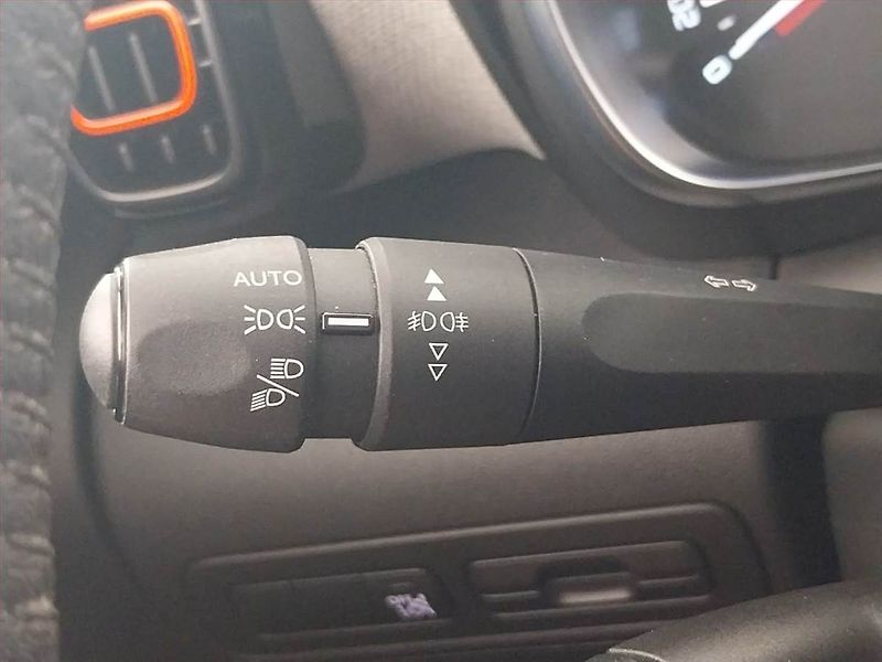 Citroën C3 Aircross (2018) 1.2 PureTech, ČR,1.maj - fotka 18 z 20