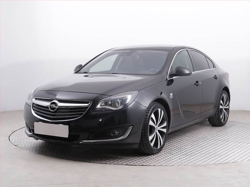 Opel Insignia (2015) 2.0 CDTI, 4X4, Automat, Navi - fotka 2 z 20
