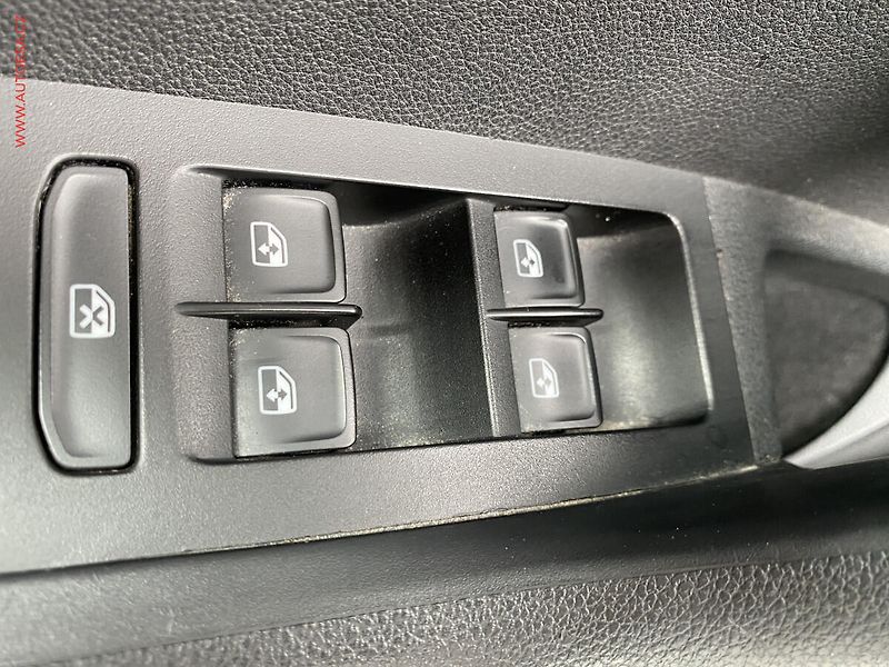 Škoda Octavia (2017) 1.6 TDi, ČR, Style, LED - fotka 14 z 16