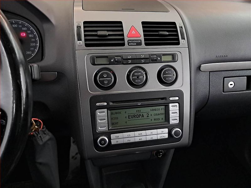 Volkswagen Touran (2007) Comfortline 1.4 TSI, Automat - fotka 12 z 19
