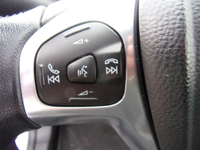 Ford Fiesta (2015) 1,5 - ZADÁNO - fotka 20 z 28