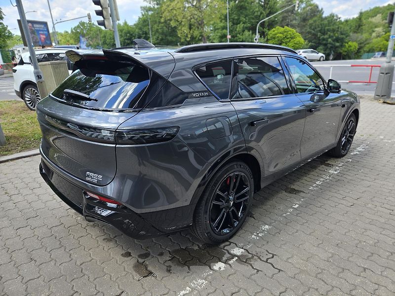 Voyah FREE 318 REV (2025) REV 318 AWD Hybrid - fotka 5 z 16