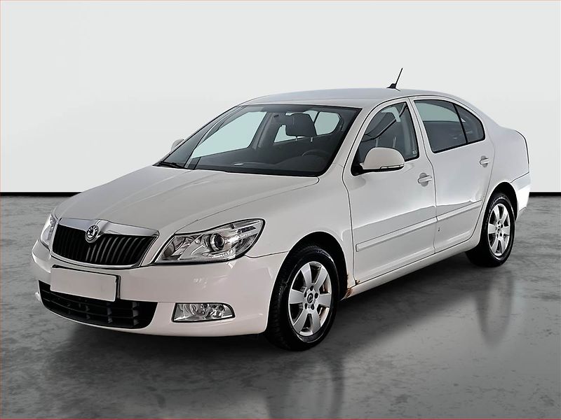 Škoda Octavia (2012) 1.4 TSI, rezervace - fotka 2 z 17