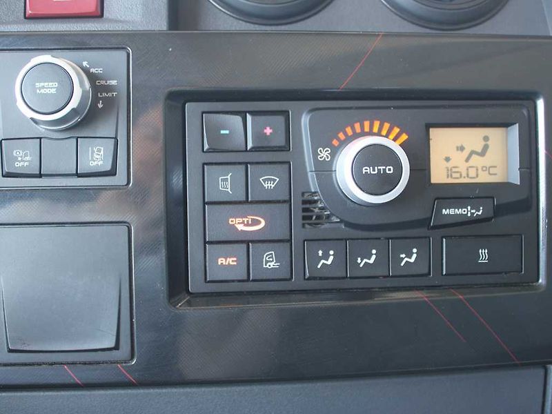 Renault Trucks T T 440, EURO 6, VZDUCHOVÉ PÉROV - fotka 12 z 19