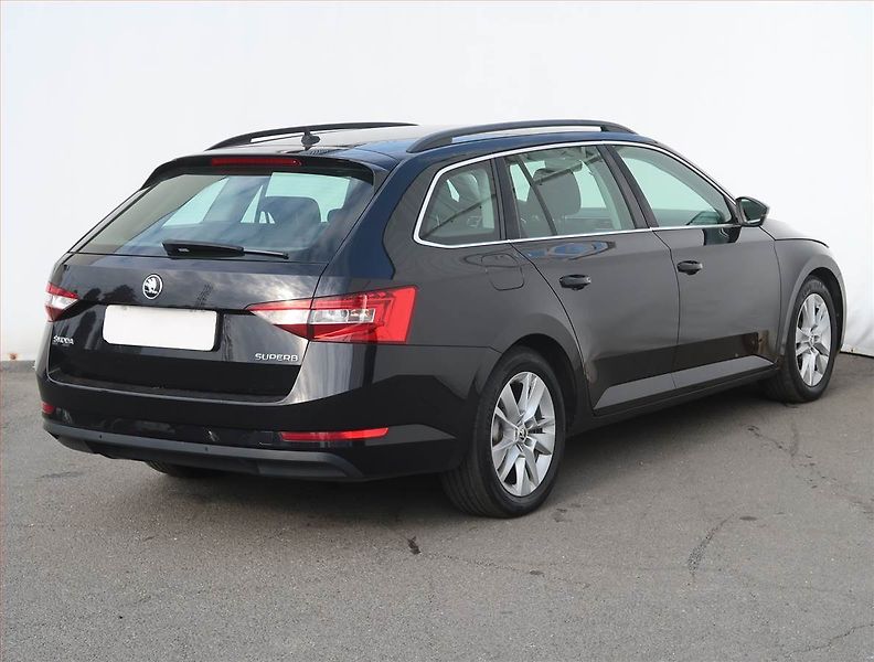 Škoda Superb (2017) Ambition Plus 2.0 TDI, Automat - fotka 5 z 21
