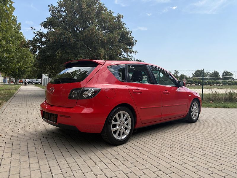 Mazda 3 1.6 Sport - fotka 11 z 27