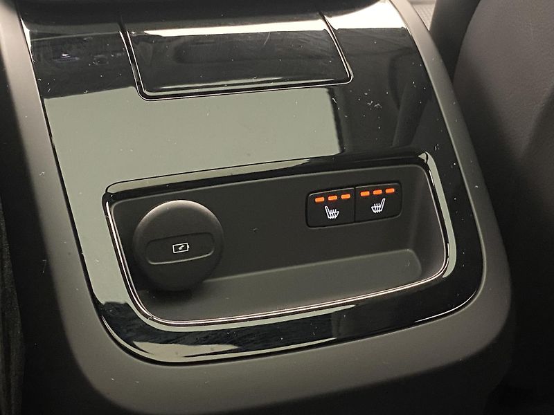 Volvo V90 T8 AWD RECHARGE BRIGHT ULTRA - fotka 34 z 58