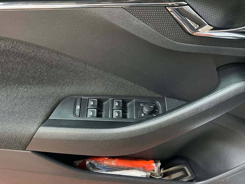 Škoda Scala (2021) 1.5 TSI 110kW Style - fotka 14 z 20